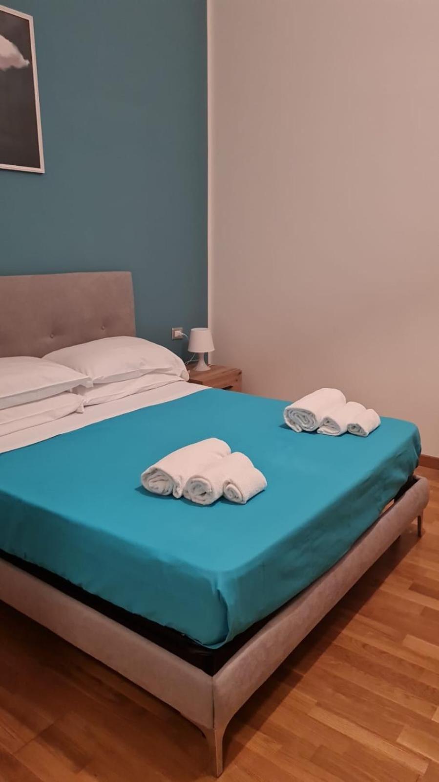 Stazione 54 Apartment เนเปิลส์ ห้อง รูปภาพ